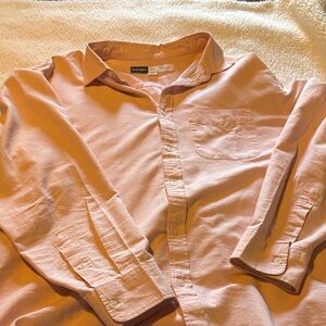 Old Navy Men’s Light Pink Long-Sleeve Button-Down Shirt